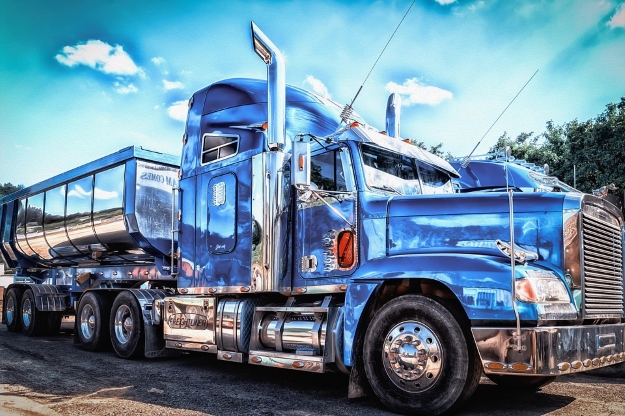 Advanced Truck Driving Programs for Professional Drivers