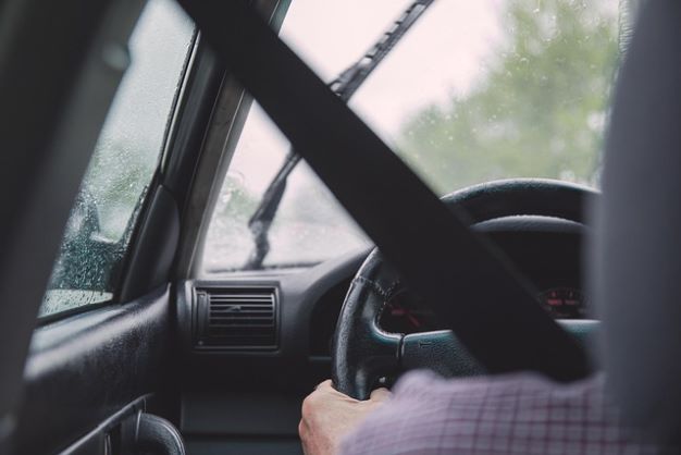 How to Drive a Car A Beginner's Guide to Car Driving