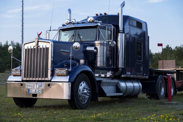 Expert Truck Driving Courses for Industry Professionals